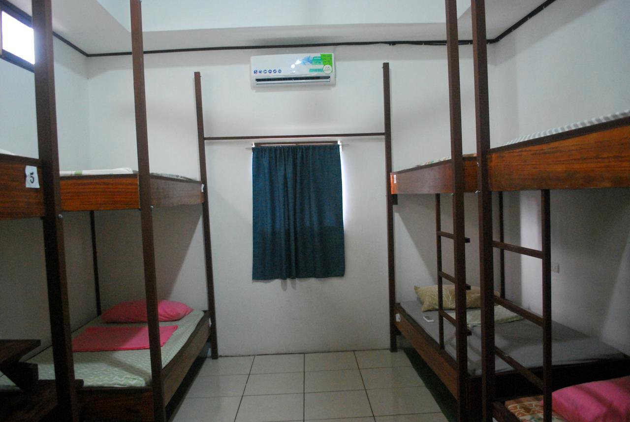 Passifloras Hostel Quepos Buitenkant foto